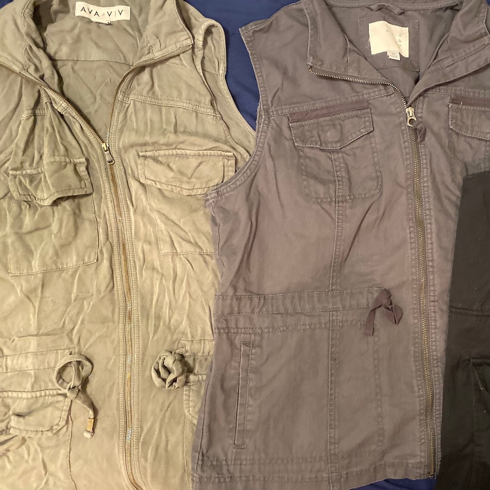 Women’s vest size XL. Green, Gray, & Blk. 3 for $20. Like new.